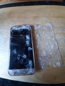 Read more about the article Shattered mobile phone sends a strong message